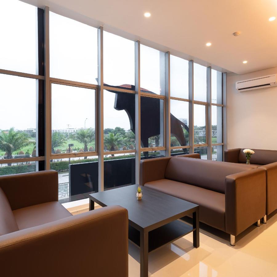 Hotel The Risman At Jakarta Airport Cbc *
